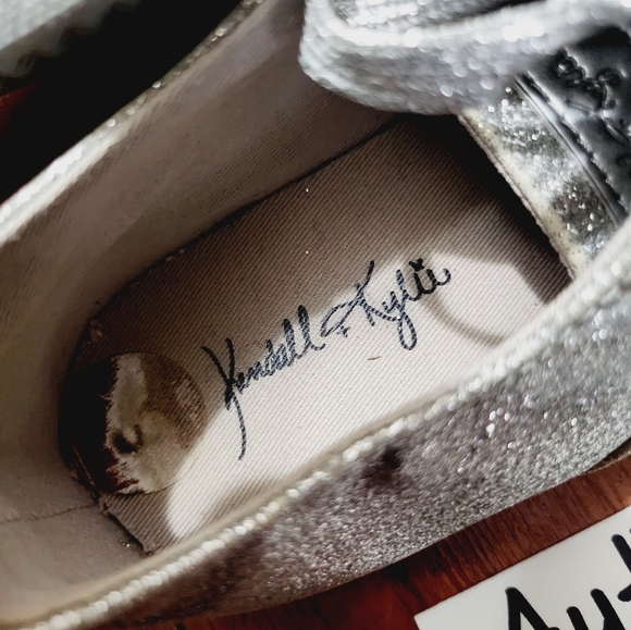 SoLD!Kendall & Kylie sneakers - Picture 4 of 8